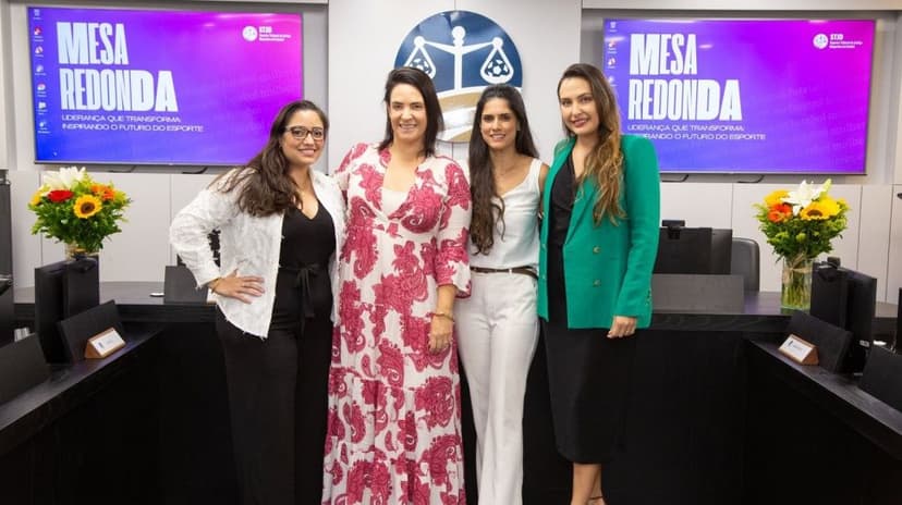 Mesa Redonda reúne mulheres em debate na sede do STJD