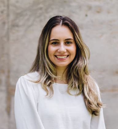 Retrato de Júlia Machado Aguiar
